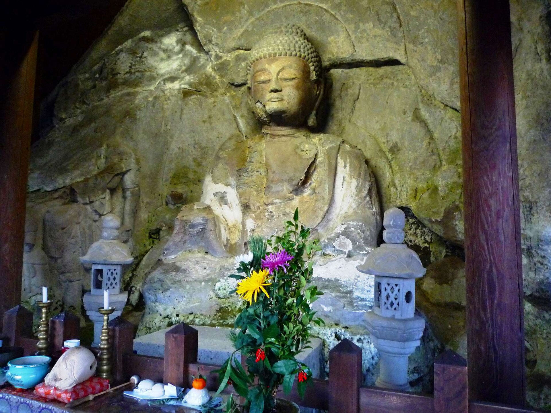薬師如来像（大分元町石仏）